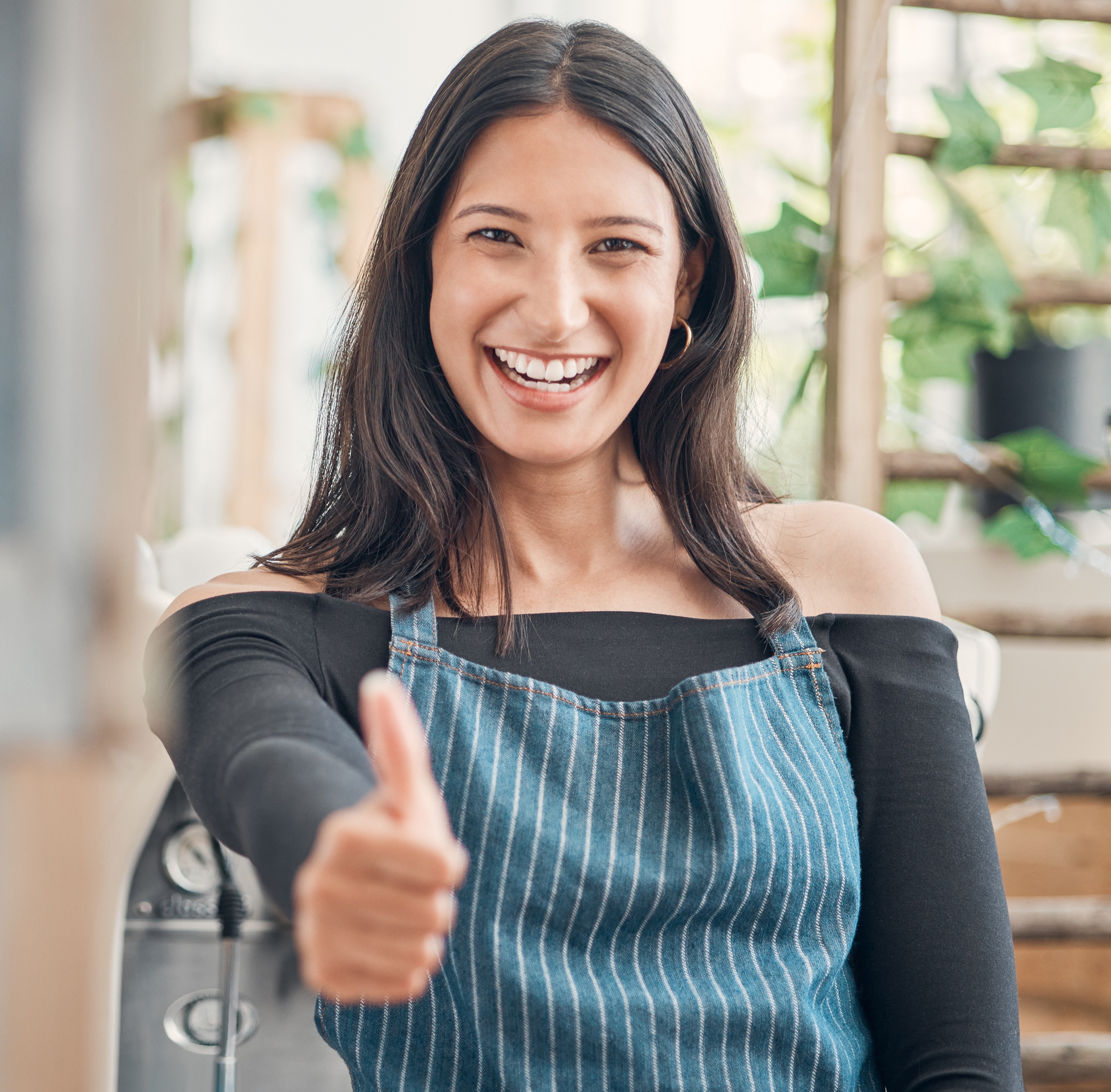portrait-of-one-happy-young-hispanic-waitress-show-2025-04-06-11-04-22-utc-1